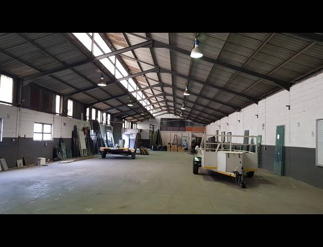 668M² FACTORY TO LET IN BLACKHEATH INDUSTRIAL